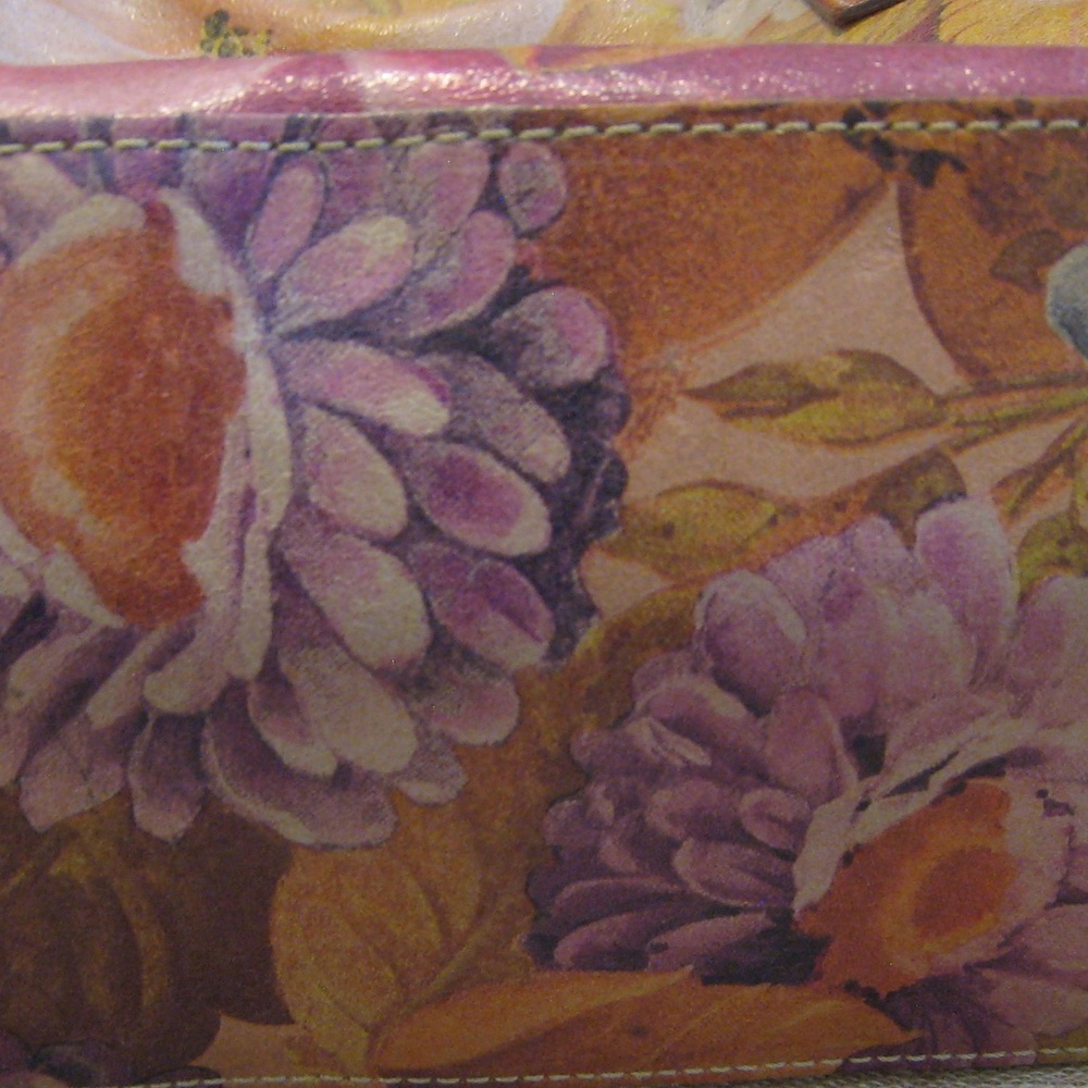 Italian Leather Floral Bag - Picture 8 of 14